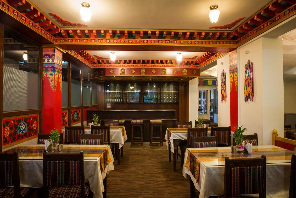 Hotel Yambu Катманду Экстерьер фото