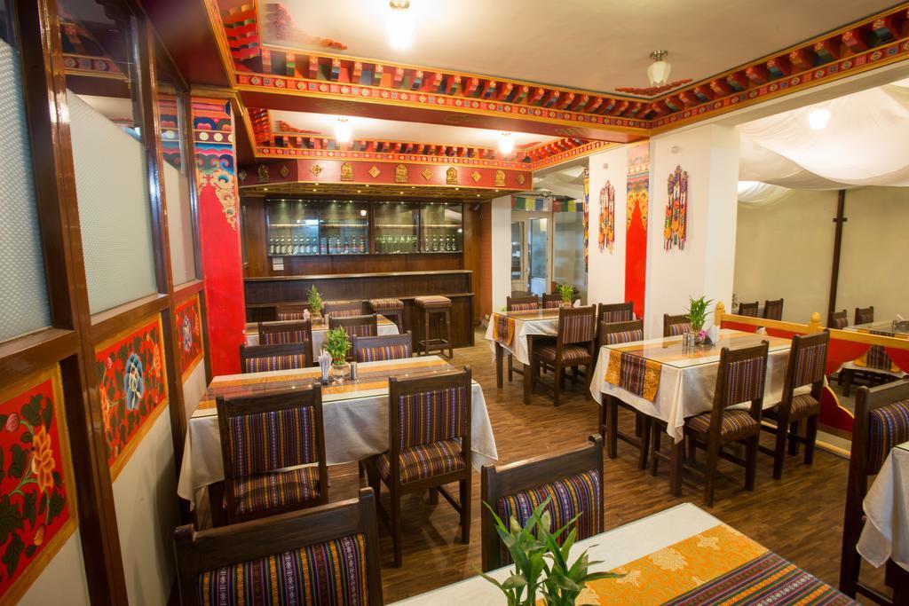 Hotel Yambu Катманду Экстерьер фото