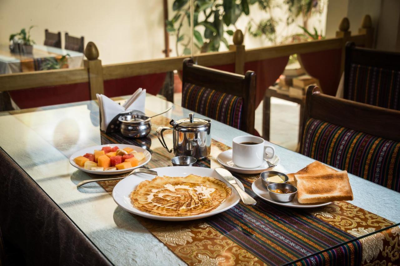 Hotel Yambu Катманду Экстерьер фото