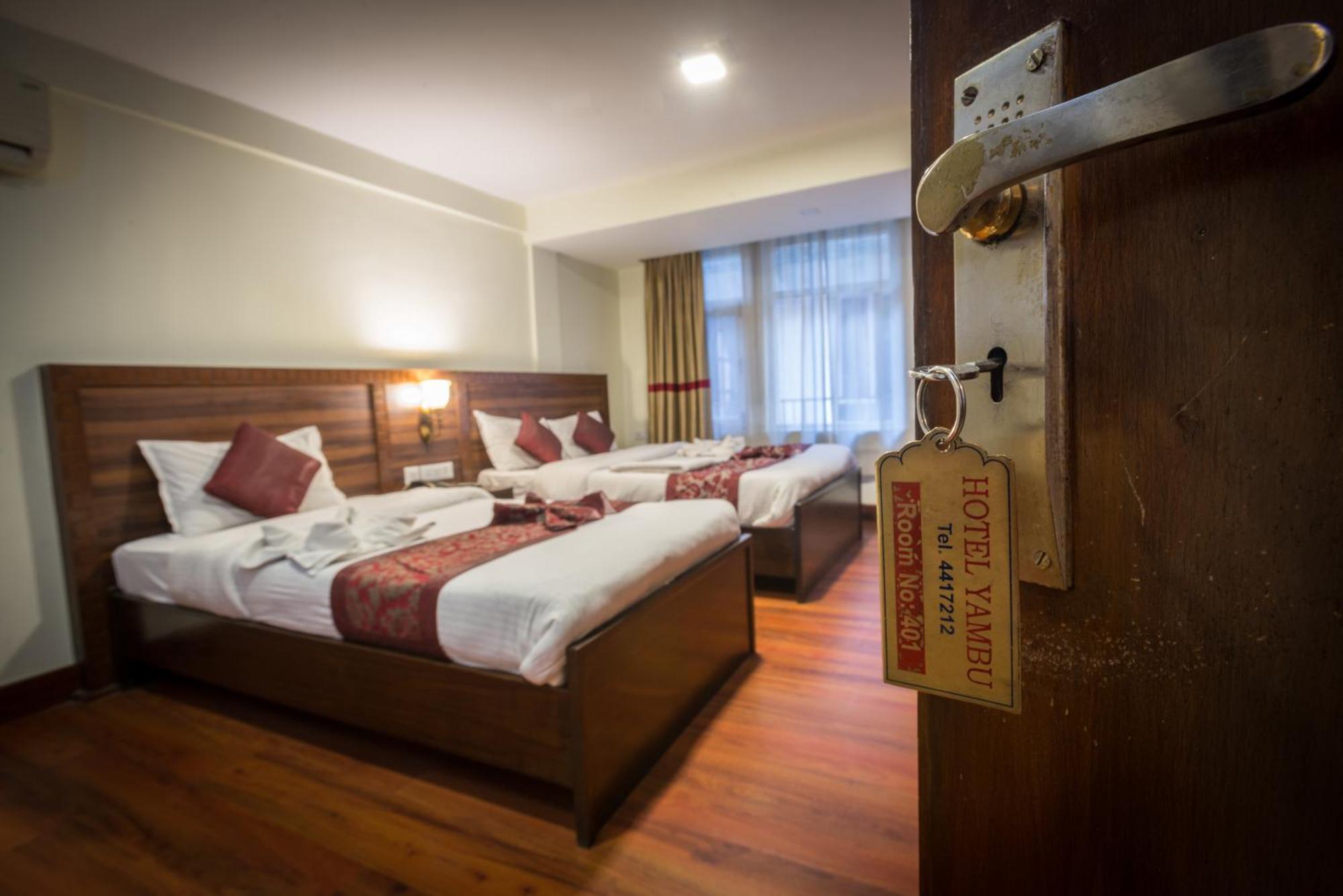 Hotel Yambu Катманду Экстерьер фото
