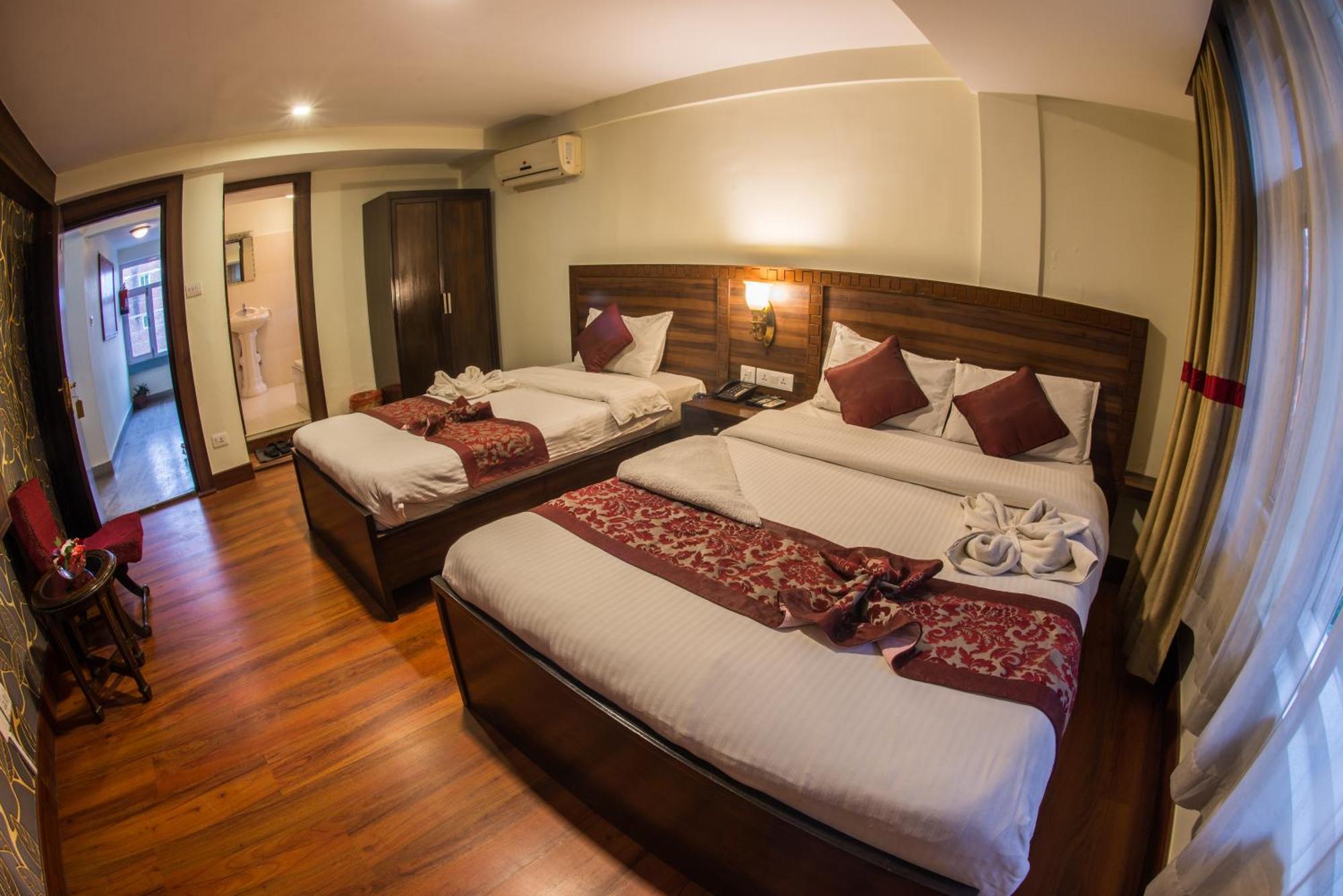 Hotel Yambu Катманду Экстерьер фото