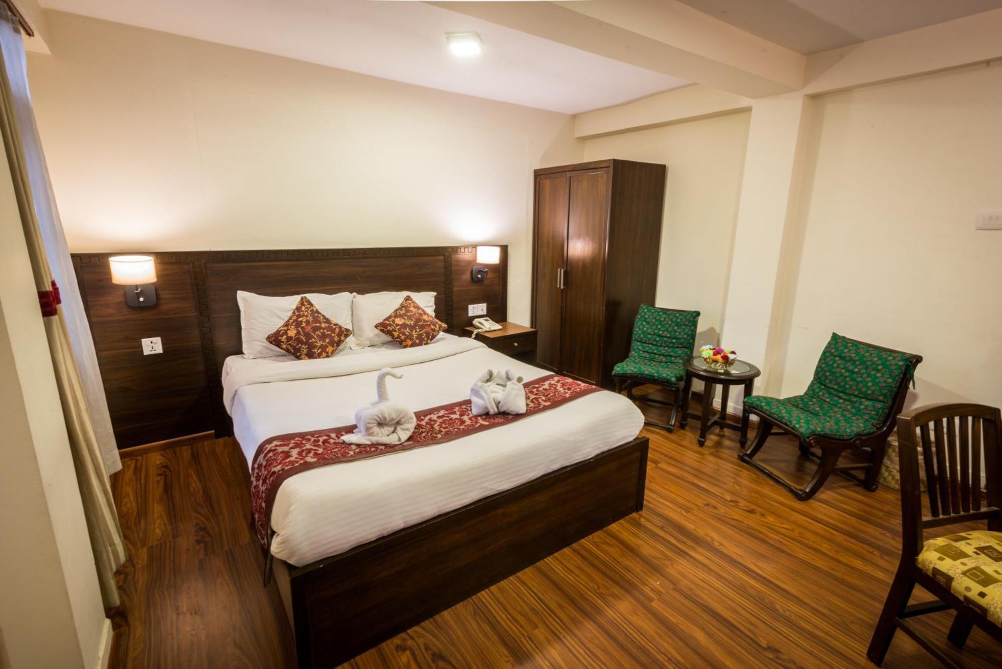 Hotel Yambu Катманду Экстерьер фото