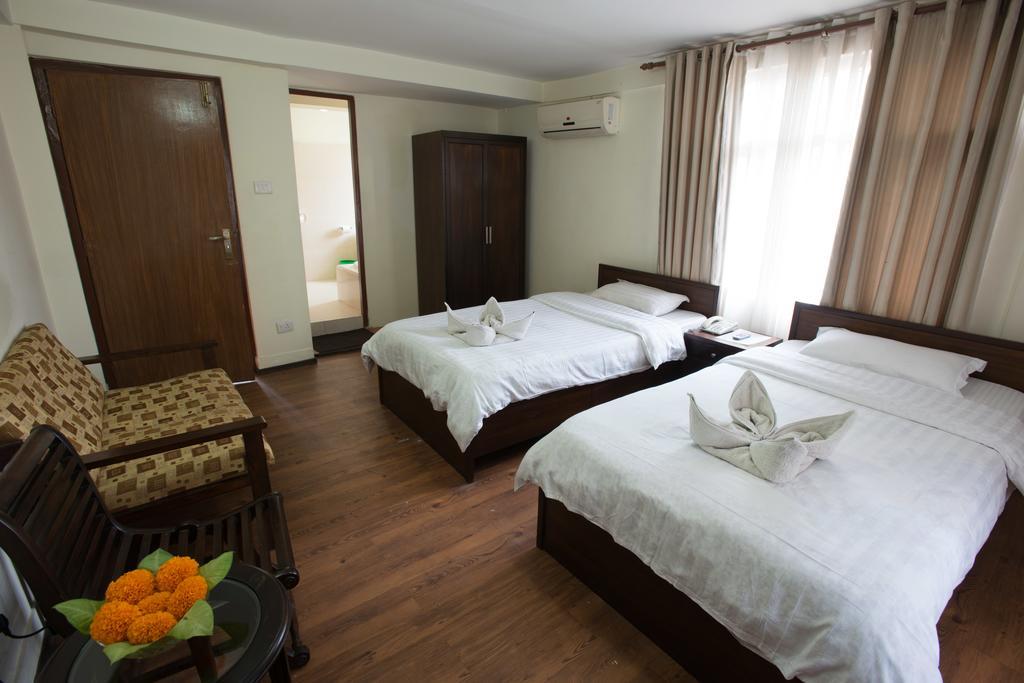 Hotel Yambu Катманду Экстерьер фото