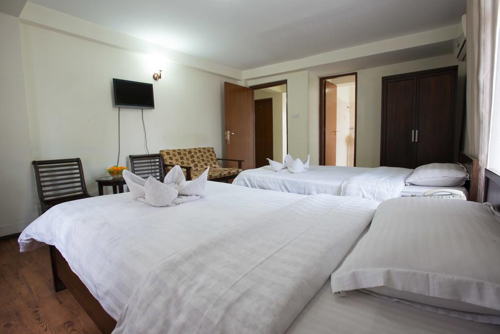 Hotel Yambu Катманду Экстерьер фото