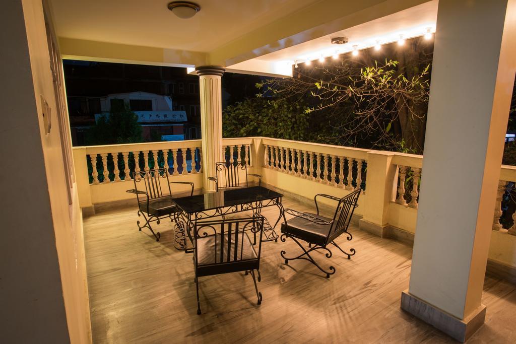 Hotel Yambu Катманду Экстерьер фото