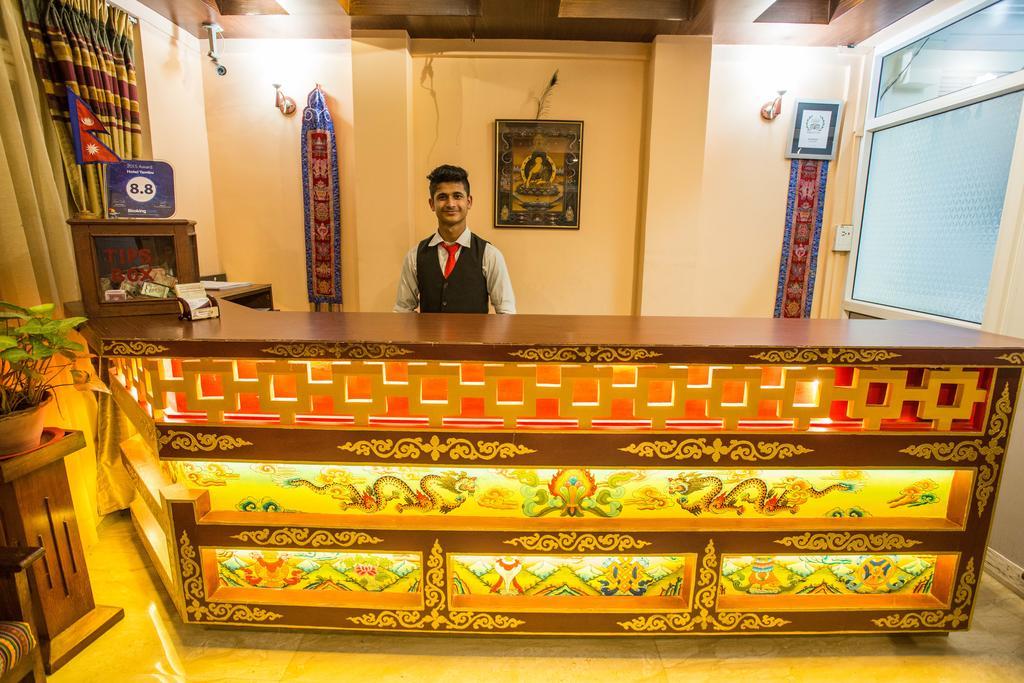 Hotel Yambu Катманду Экстерьер фото