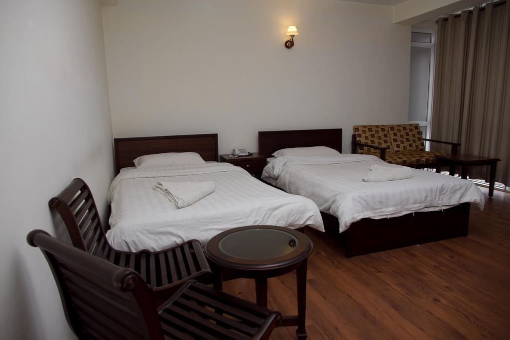 Hotel Yambu Катманду Экстерьер фото
